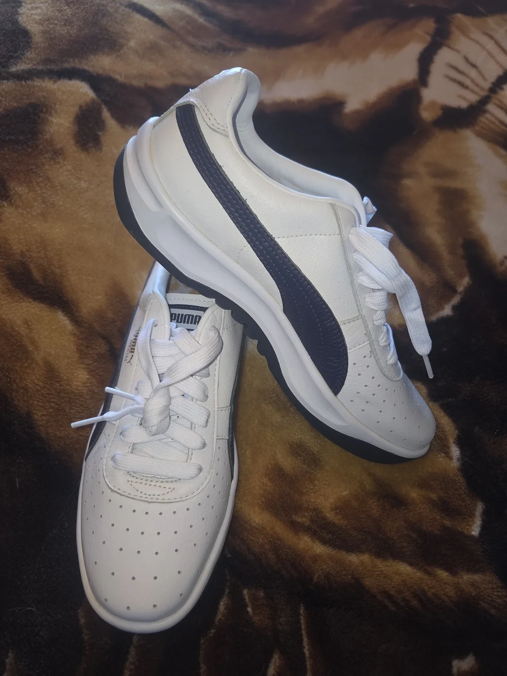 Puma Men's GV Special White w/ Blue Sneakers 7.5